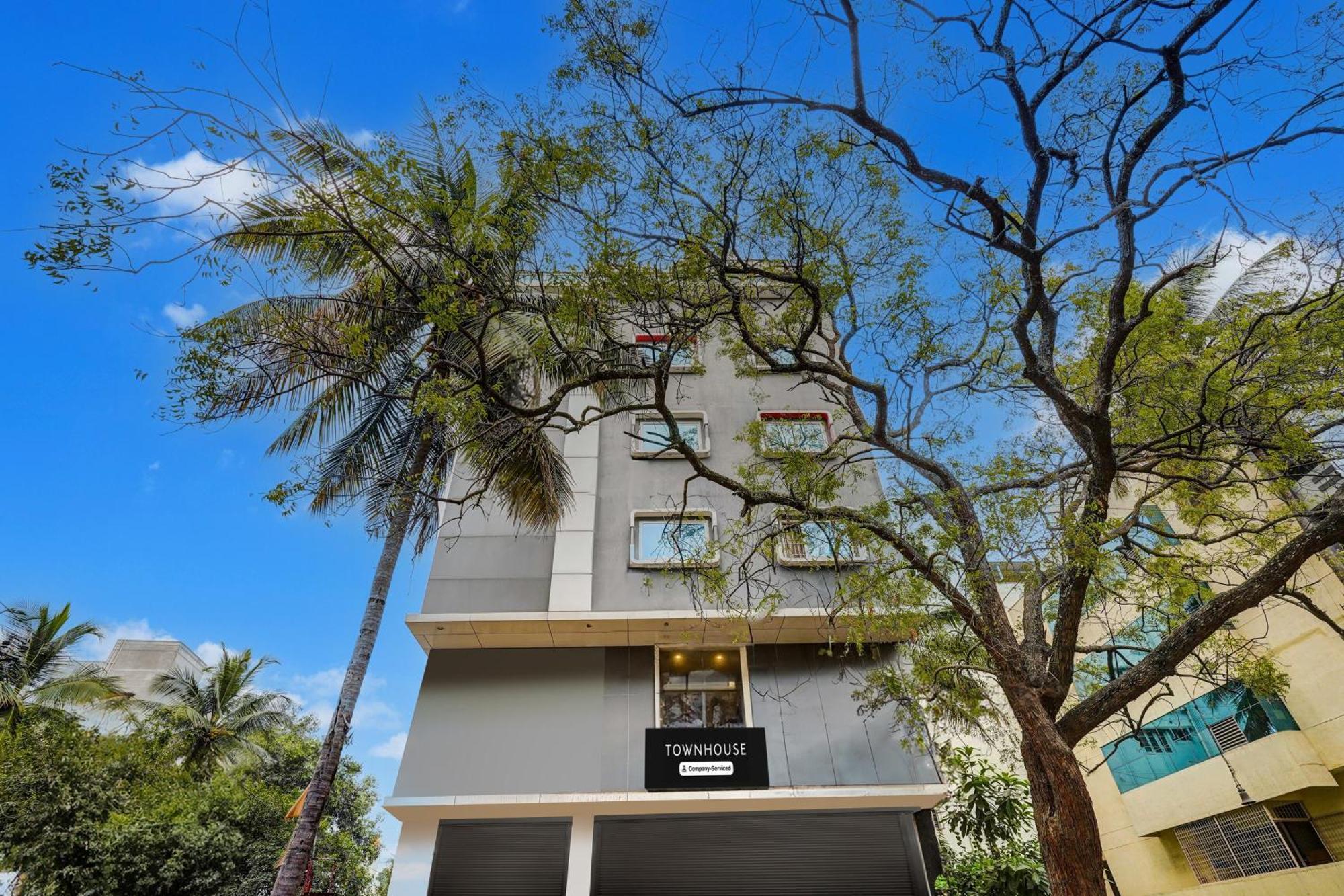 Vaccinated Staff - OYO TOWNHOUSE 077 HOTEL ROOM Stories Bangalore Exterior foto